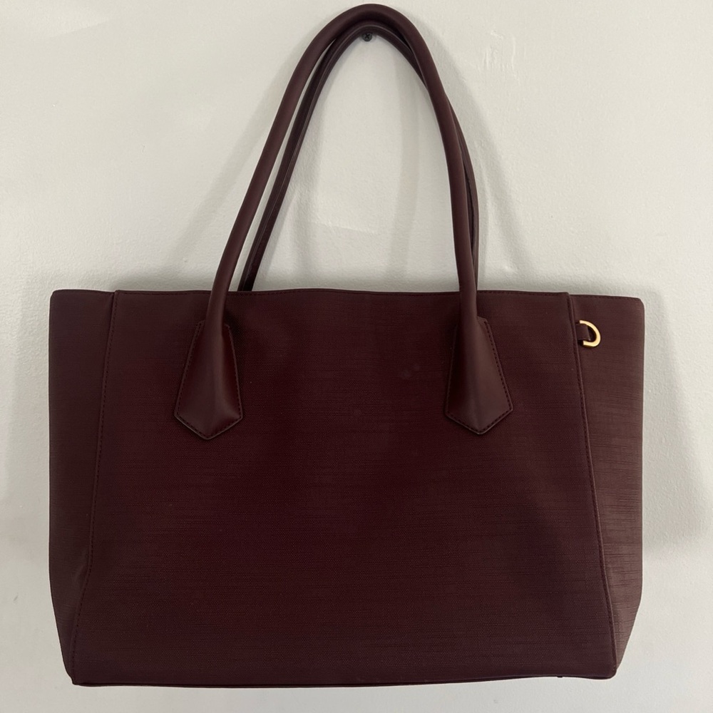 Dagne Dover Signature (Size: Classic) Burgundy Tote with Dust Bag & Drink Holder